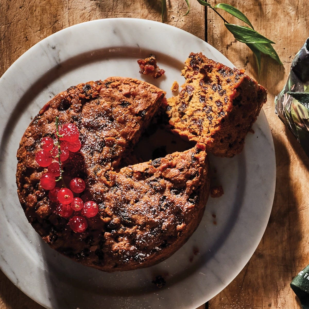 Organic Christmas Cake In A Tin 2 Organic Christmas Cake In A Tin - Image 2