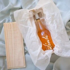 Léoube Rosé Singulier Magnum -Gift Basket Shop 21040730 le oube rose singulier lifestlye2