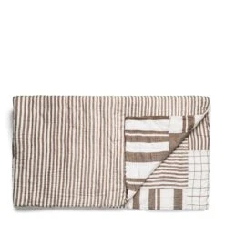 Nila Landscapes Quilt Large