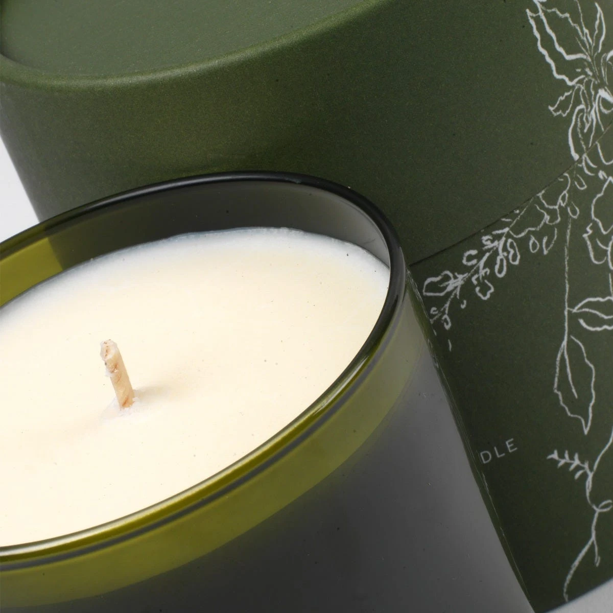 Bamford Wisteria Flora Candle Large 2 Bamford Wisteria Flora Candle Large - Image 2