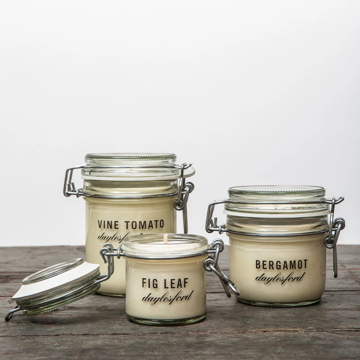 Botanical Vine Tomato Candle 4 Botanical Vine Tomato Candle - Image 4